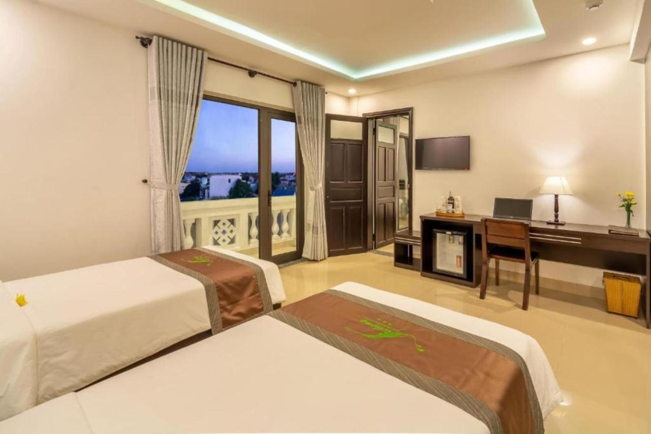 Hotel Front Beach 호이안 외부 사진